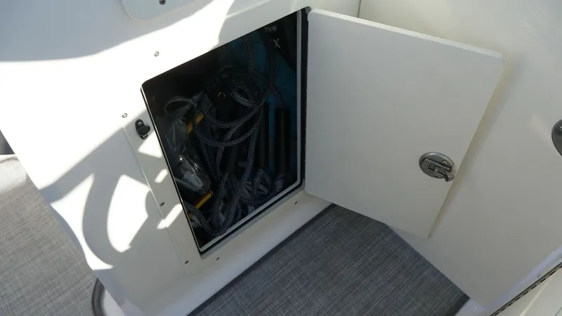 Slide: The Image of Chaparral 21 H2O Surf 2019 - 32