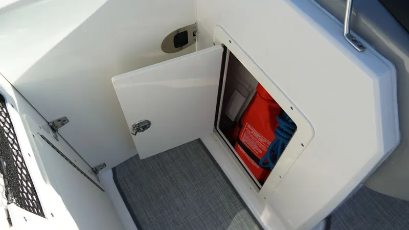 Slide: The Image of Chaparral 21 H2O Surf 2019 - 33