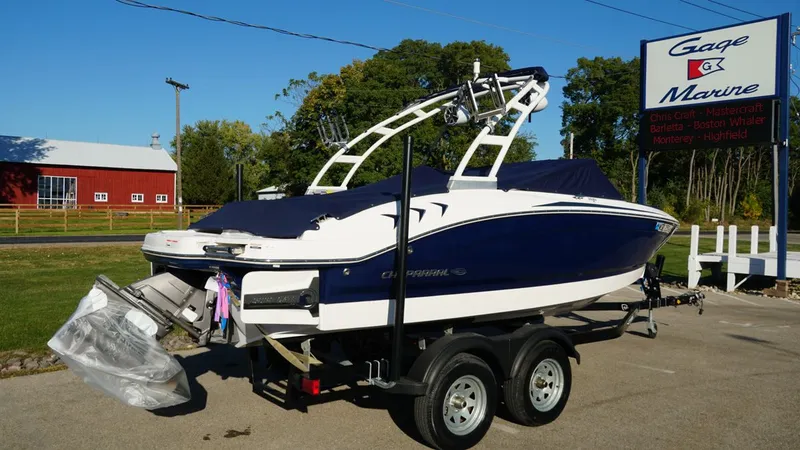 Slide: The Image of Chaparral 21 H2O Surf 2019 - 35