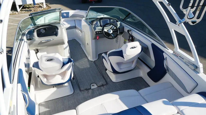 Slide: The Image of Chaparral 21 H2O Surf 2019 - 5