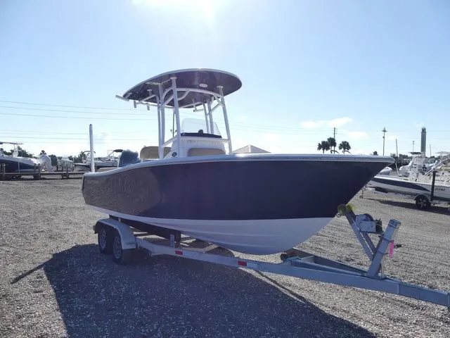 Slide: The Image of Sportsman Heritage 211 Center Console 2018 - 3