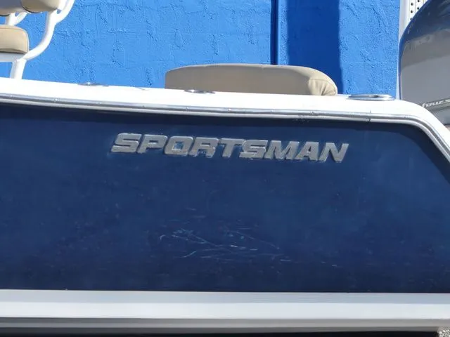 Slide: The Image of Sportsman Heritage 211 Center Console 2018 - 8