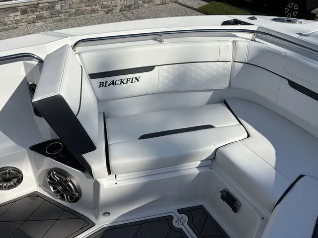 Slide: The Image of Blackfin 272 CC 2022 - 18