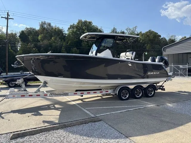 Slide: The Image of Blackfin 272 CC 2022 - 27