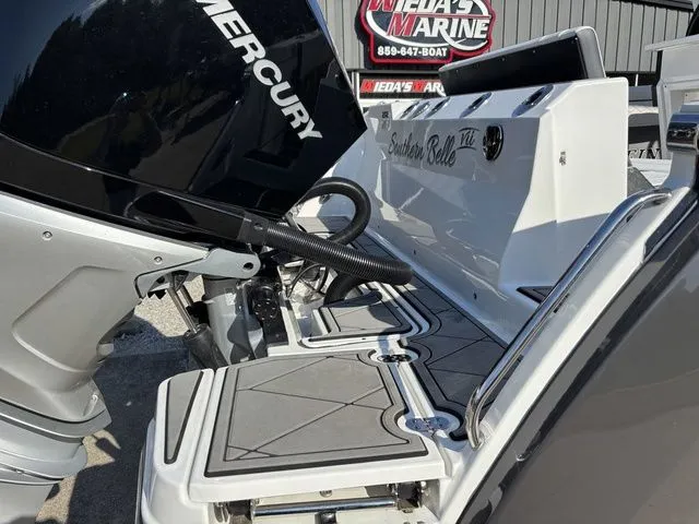 Slide: The Image of Blackfin 272 CC 2022 - 5