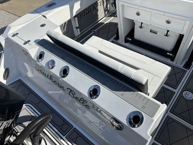 Slide: The Image of Blackfin 272 CC 2022 - 7