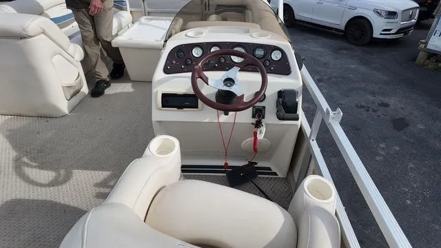 Slide: The Image of Bennington 2275 LXGR 2004 - 14