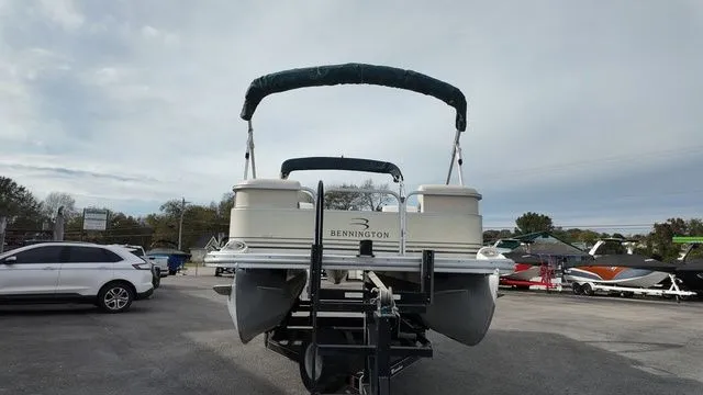 Slide: The Image of Bennington 2275 LXGR 2004 - 3