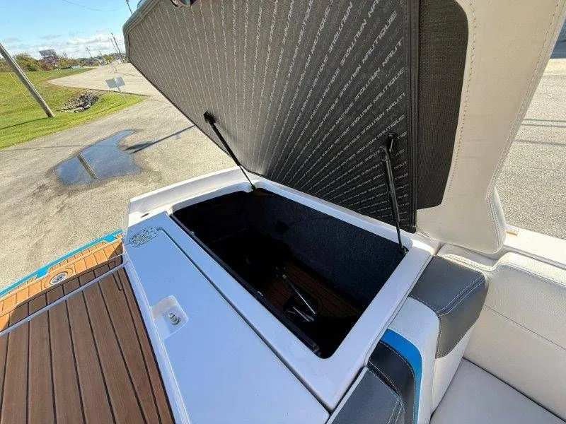 Slide: The Image of Nautique G23 2015 - 12