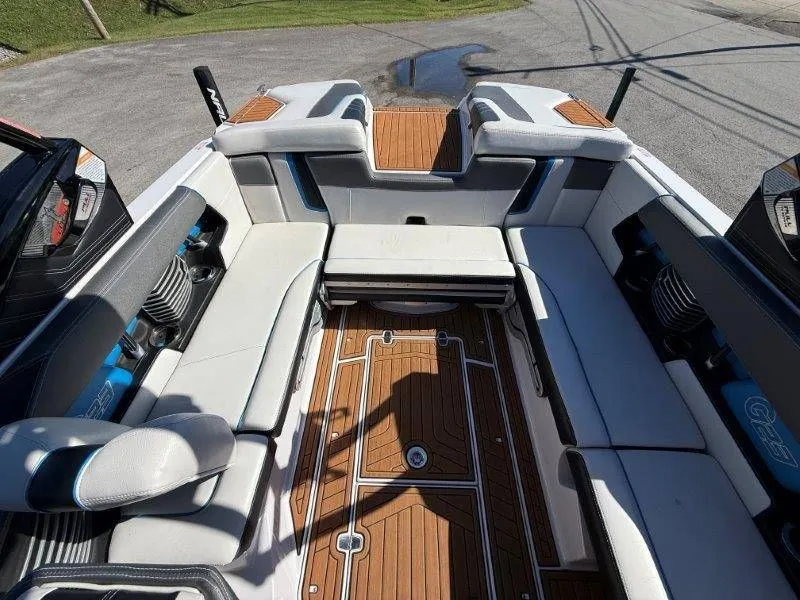 Slide: The Image of Nautique G23 2015 - 19