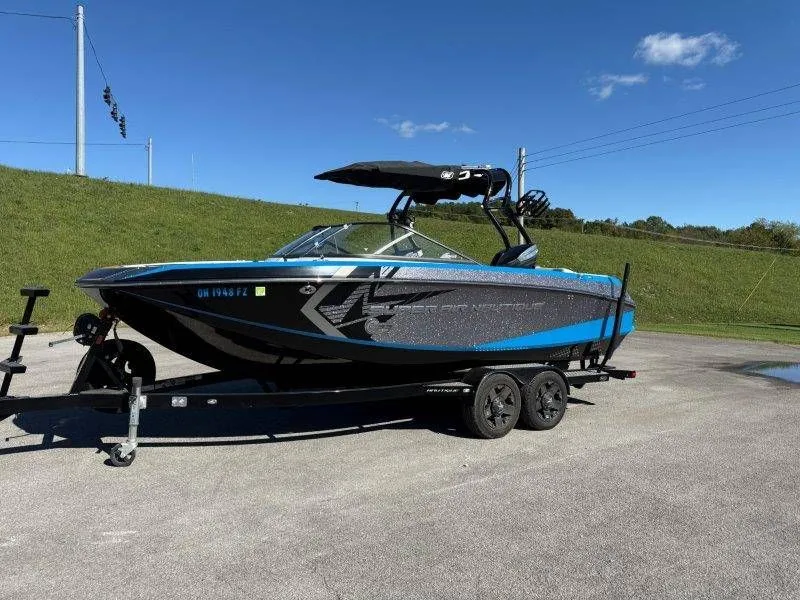 Slide: The Image of Nautique G23 2015 - 52