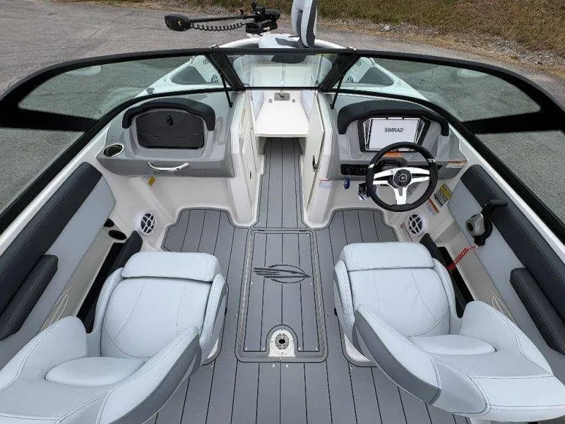 Slide: The Image of Chaparral 21 SSi Ski & Fish OB 2026 - 18