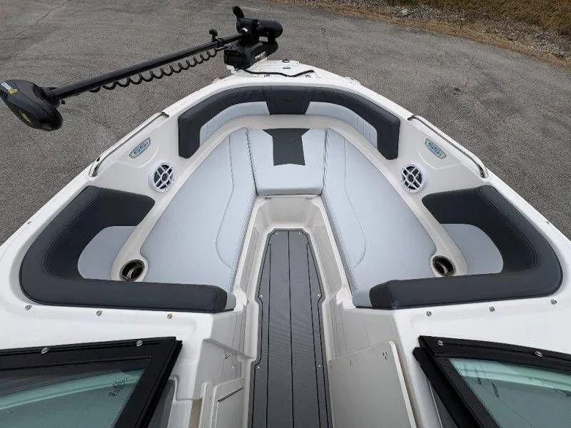 Slide: The Image of Chaparral 21 SSi Ski & Fish OB 2026 - 31