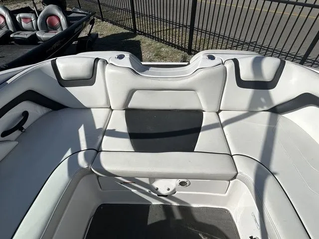 Slide: The Image of Yamaha AR190 2015 - 13