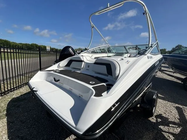 Slide: The Image of Yamaha AR190 2015 - 4