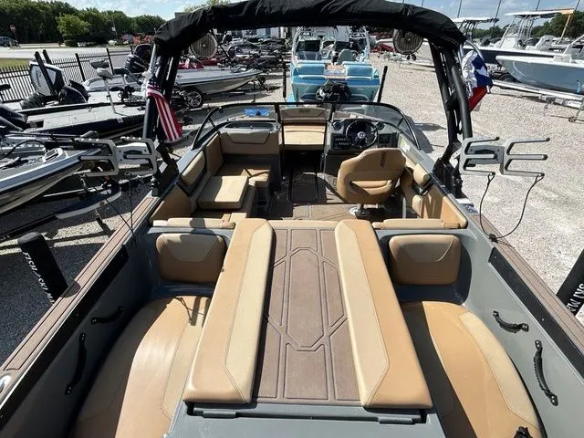 Slide: The Image of Heyday Wake Boats WT-2DC 2023 - 7