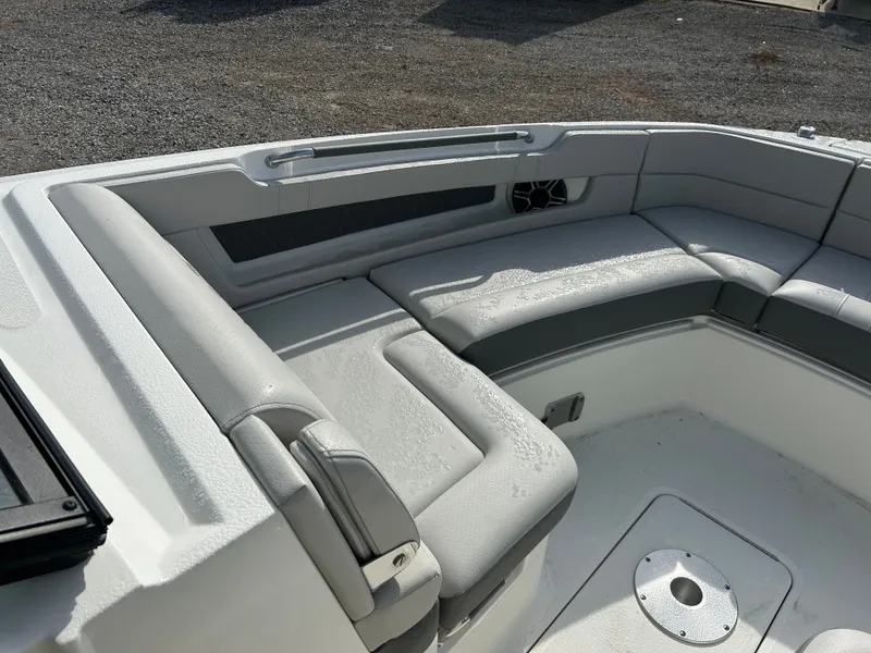 Slide: The Image of Sea Ray SLX 310 Outboard 2026 - 19
