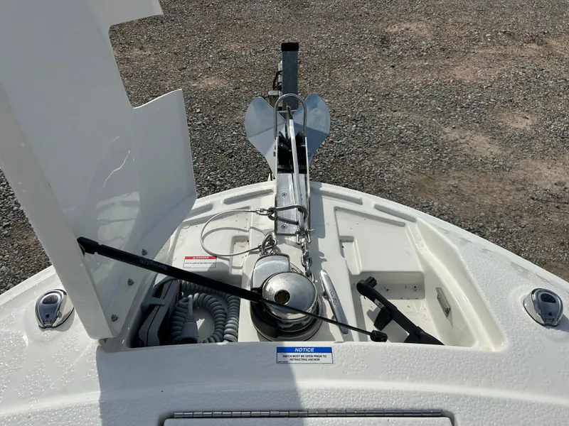 Slide: The Image of Sea Ray SLX 310 Outboard 2026 - 21