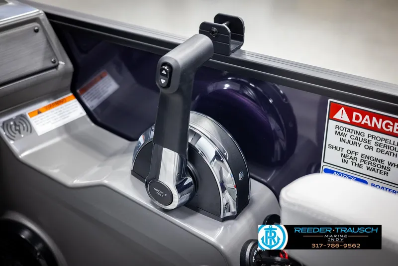 Slide: The Image of Throttle control of 2025 Bennington 21 SSB boat with safety warnings and Reeder-Trausch Marine logo. - 35