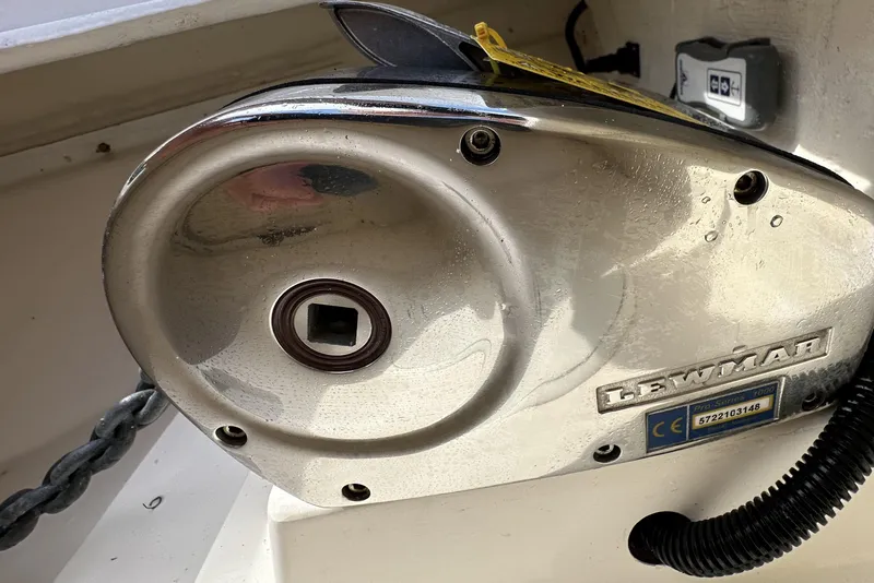 Slide: The Image of Close-up of Lewmar winch on 2022 Fountain 38 CC LS boat. - 40