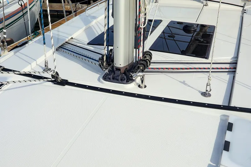 Slide: The Image of Deck of 2025 Hanse 458 sailboat with rigging and hatches. - 3