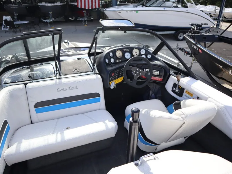 The Image of Nautique Ski 1995 - 1