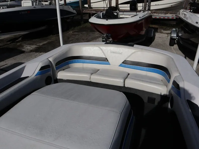 Slide: The Image of Nautique Ski 1995 - 4