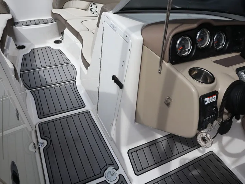 Slide: The Image of Yamaha 242 Limited S 2012 - 13