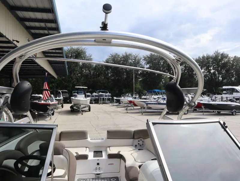 Slide: The Image of Yamaha 242 Limited S 2012 - 19