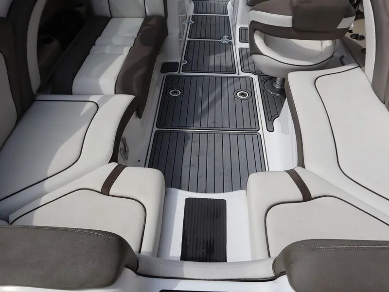 Slide: The Image of Yamaha 242 Limited S 2012 - 9