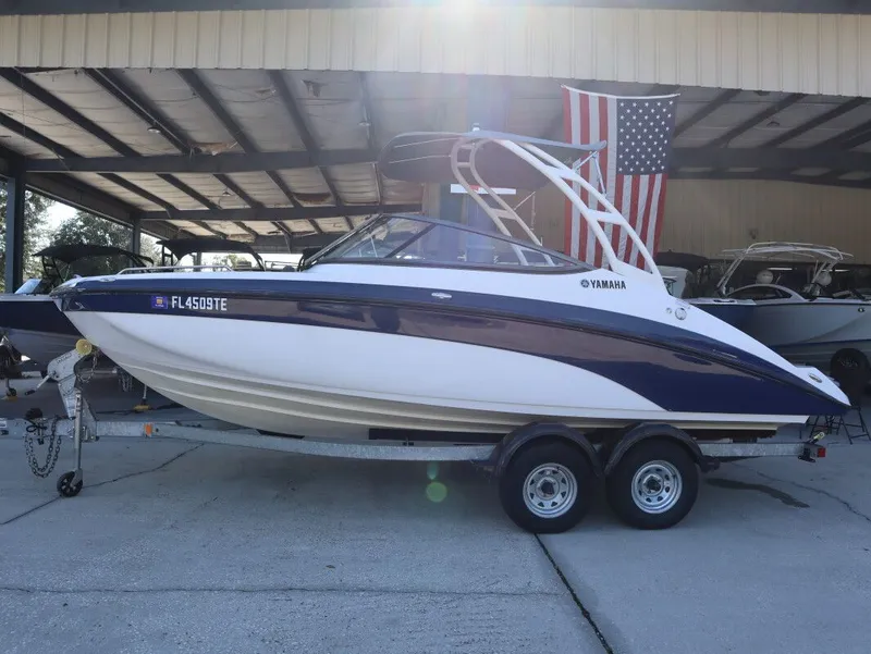 The Image of Yamaha AR210 2022 - 1