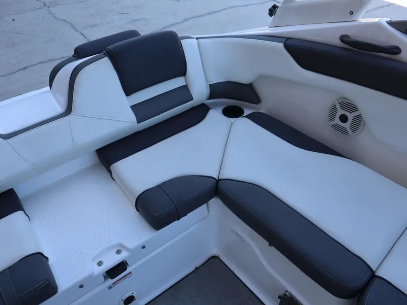 Slide: The Image of Yamaha AR210 2022 - 13