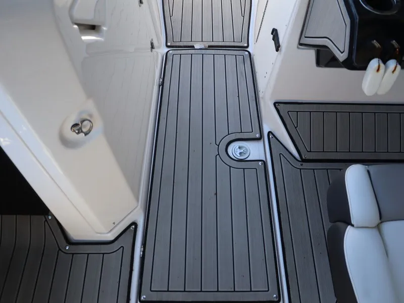 Slide: The Image of Yamaha 252S 2022 - 14