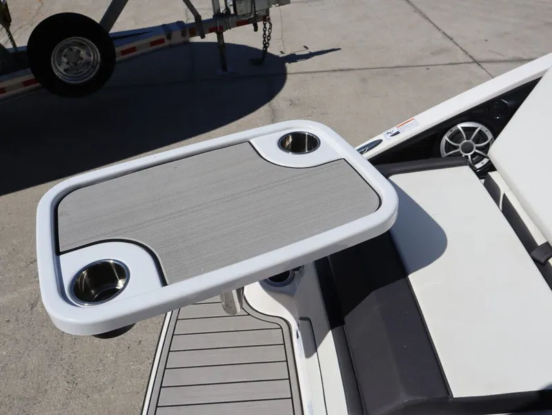 Slide: The Image of Yamaha 252S 2022 - 8