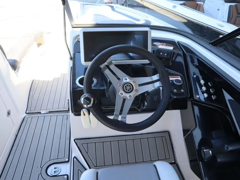 Slide: The Image of Yamaha 252SE 2022 - 13