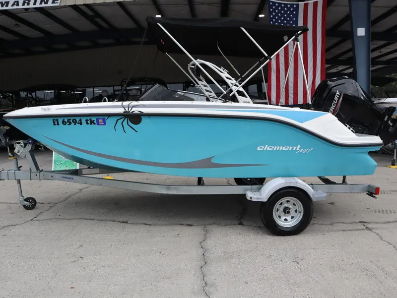 The Image of Bayliner Element M17 2023 - 1