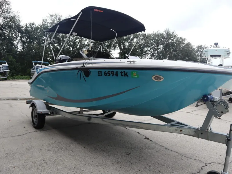 Slide: The Image of Bayliner Element M17 2023 - 3