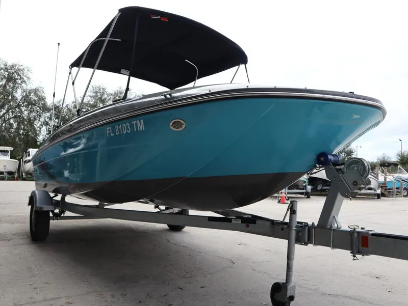 Slide: The Image of Bayliner Element E18 2022 - 5