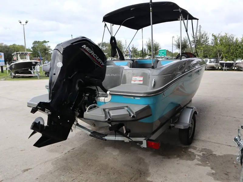 Slide: The Image of Bayliner Element E18 2022 - 9