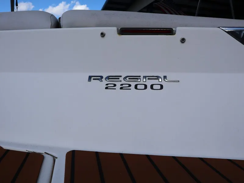 Slide: The Image of Regal 2200 Bow Rider 2008 - 5