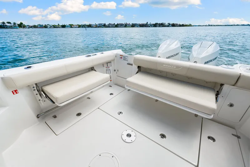 Slide: The Image of Boston Whaler 285 Conquest 2026 - 19