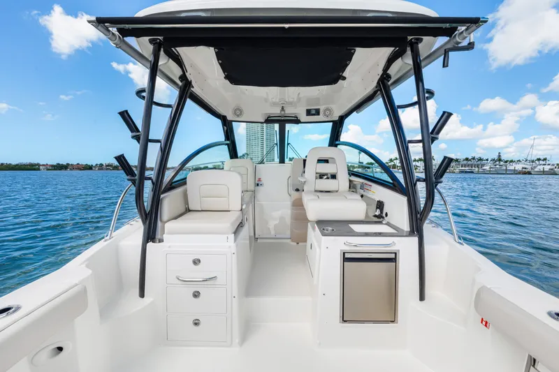 Slide: The Image of Boston Whaler 285 Conquest 2026 - 21
