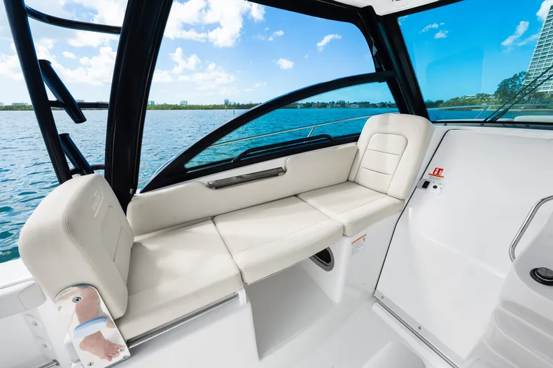 Slide: The Image of Boston Whaler 285 Conquest 2026 - 23