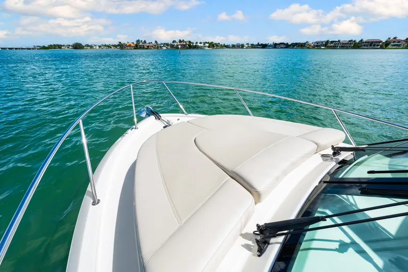 Slide: The Image of Boston Whaler 285 Conquest 2026 - 29