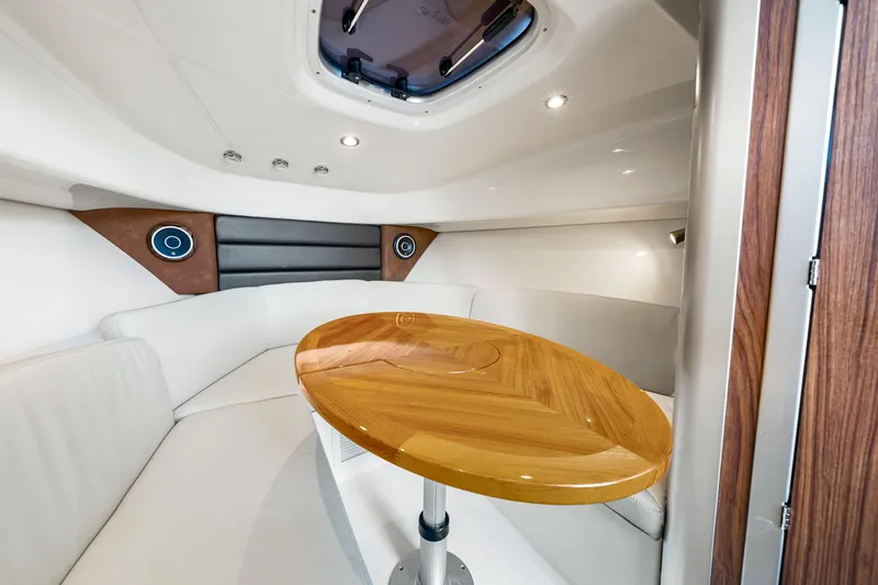 Slide: The Image of Boston Whaler 285 Conquest 2026 - 32