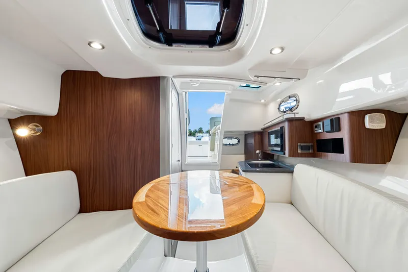 Slide: The Image of Boston Whaler 285 Conquest 2026 - 33