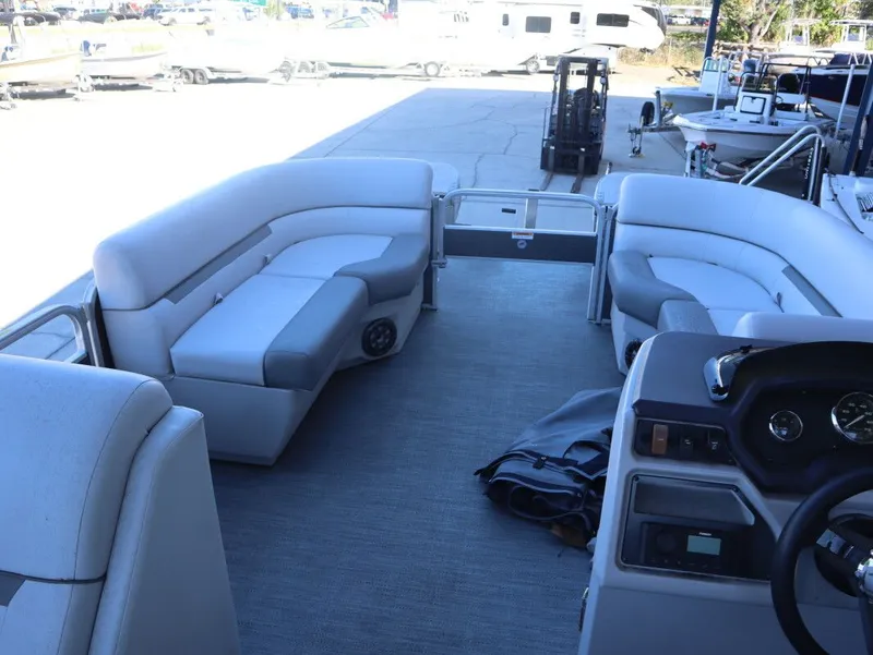 Slide: The Image of Godfrey 2086BF 2022 - 12