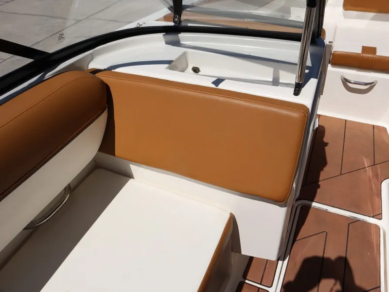 Slide: The Image of Bayliner DX 2000 2022 - 12