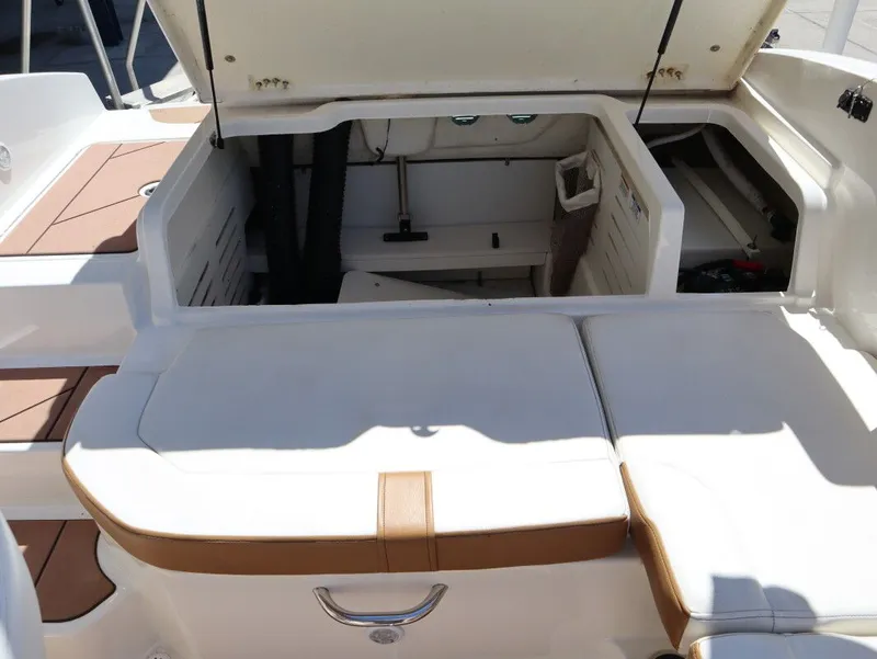 Slide: The Image of Bayliner DX 2000 2022 - 20