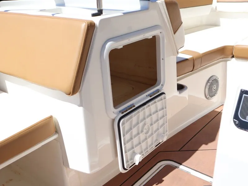 Slide: The Image of Bayliner DX 2000 2022 - 24